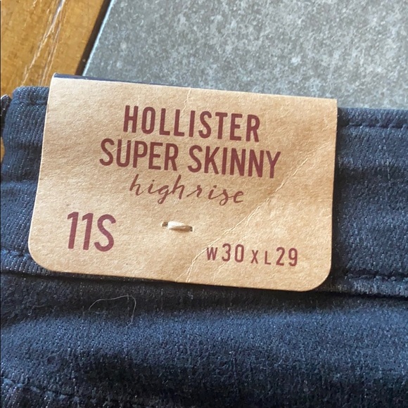 Hollister Jeans 👖 - Picture 4 of 7